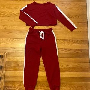 Girls red jogger set. Size 140 (8/10). Minimal wear. No stains or rips.